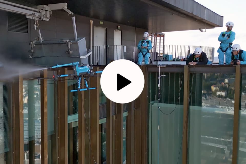 清潔挪威奧斯陸一座112公尺的高層建築