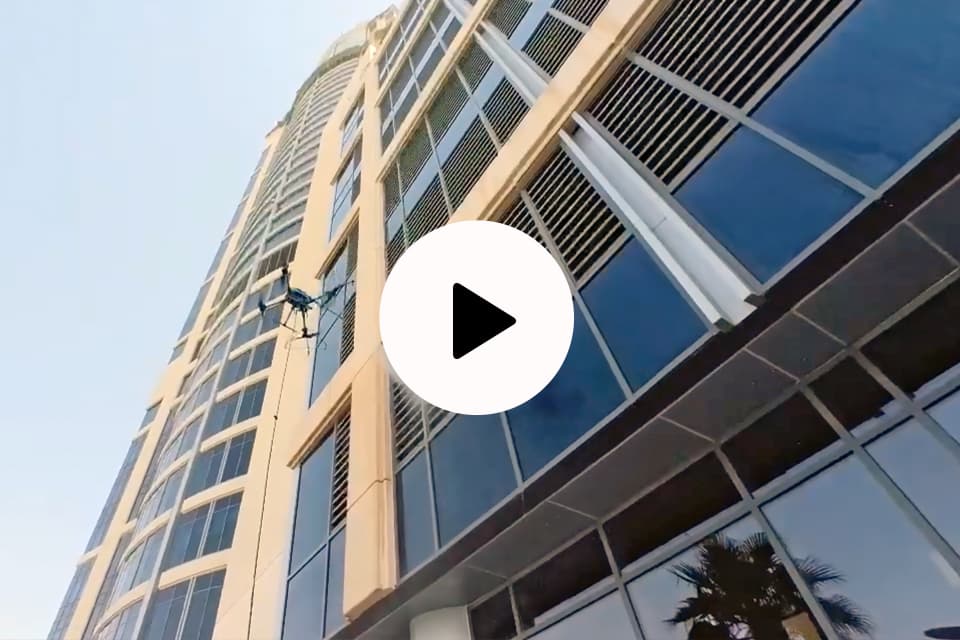 KTV 工作無人機卡達簽署全球最大無人機清潔合約